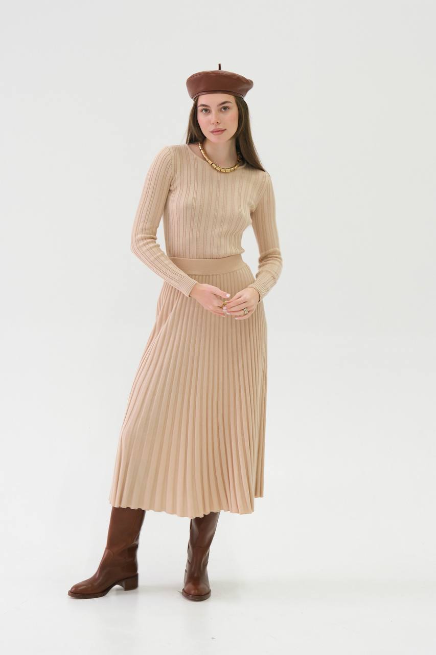Pleated Set — lifestyle — SHEVCHENKO