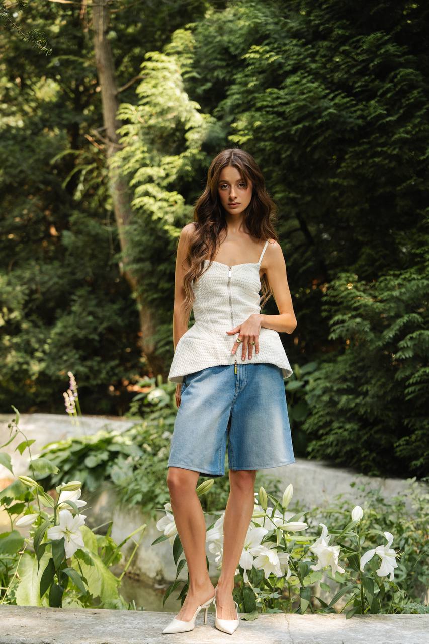 Denim Shorts — повний зріст — SHEVCHENKO