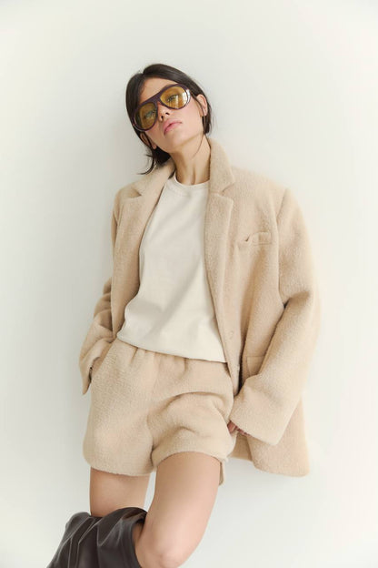 Textured Alpaca Wool Shorts, Beige — lifestyle — SHEVCHENKO